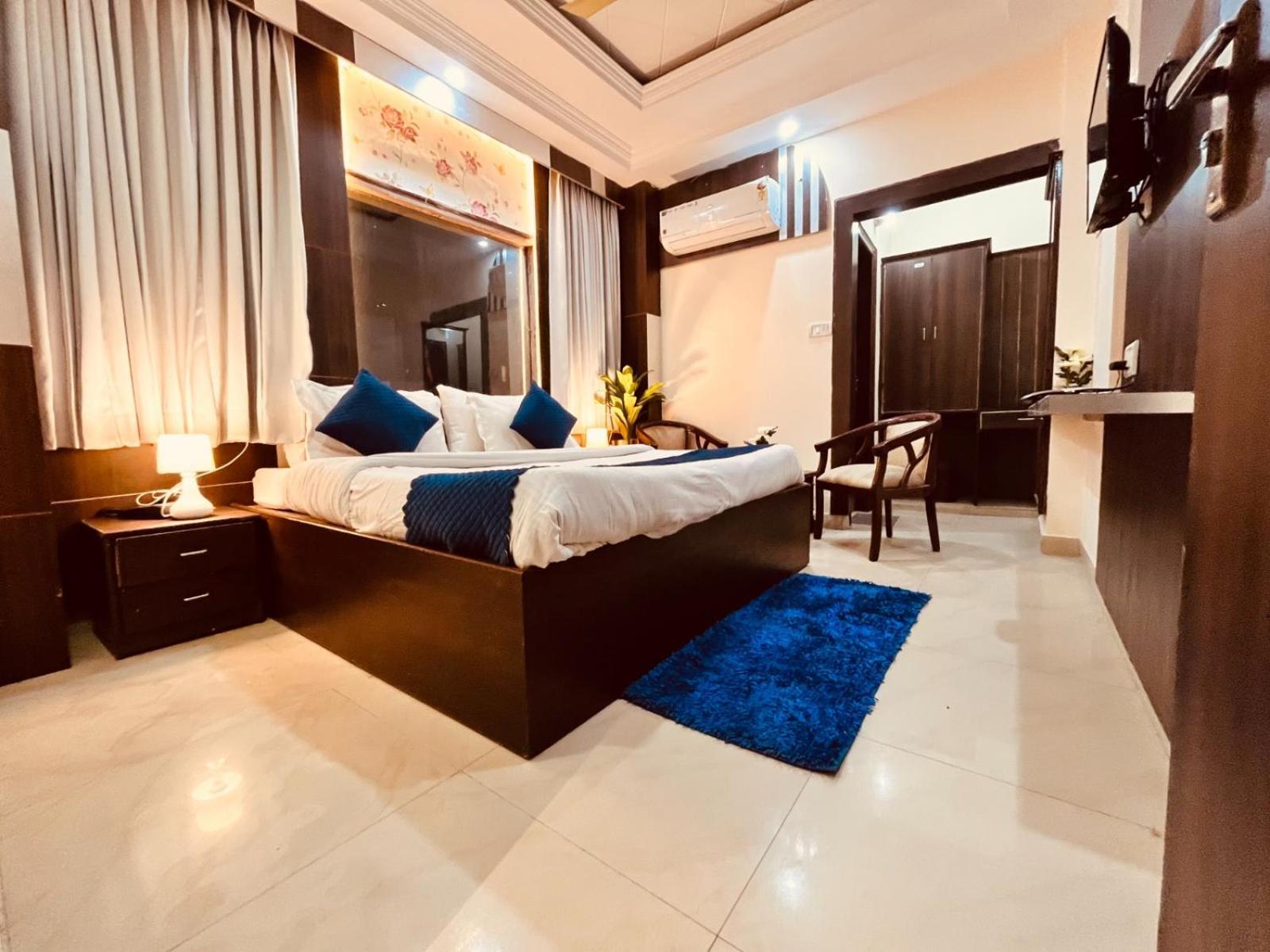 Hotel Ramawati Near Ganga Ghat Харидвар Экстерьер фото