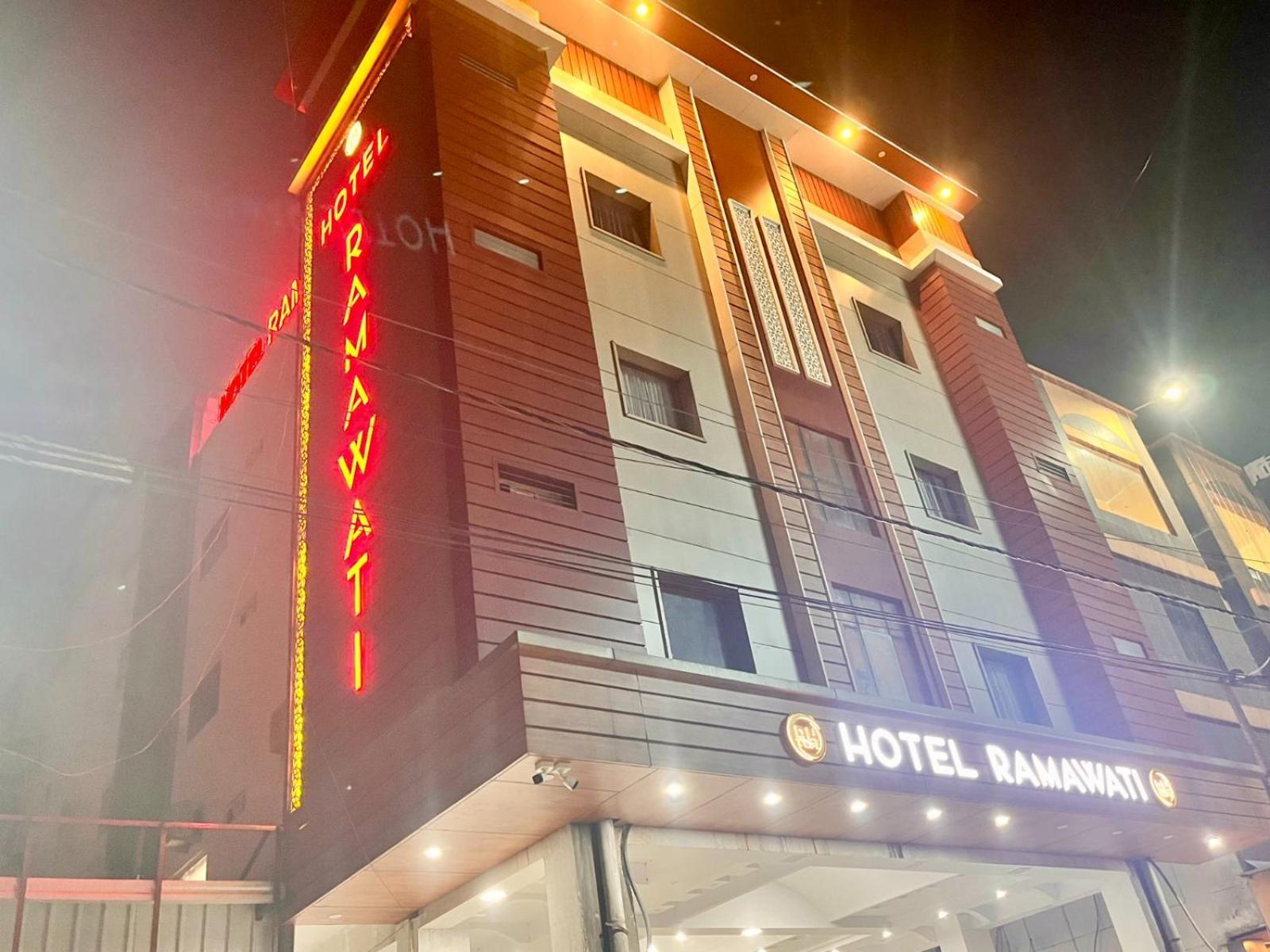 Hotel Ramawati Near Ganga Ghat Харидвар Экстерьер фото