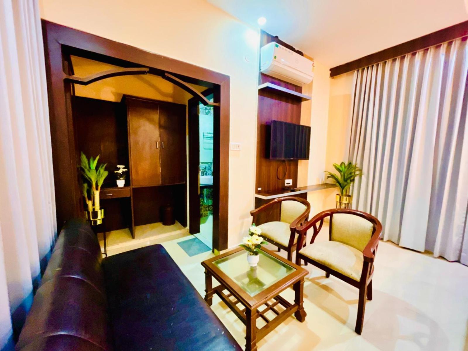 Hotel Ramawati Near Ganga Ghat Харидвар Экстерьер фото